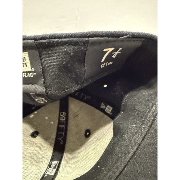 59Fifty New Era York Yankees Fitted Hat Black Size 7 1/4 Baseball Cap MLB NY - Picture 5 of 5